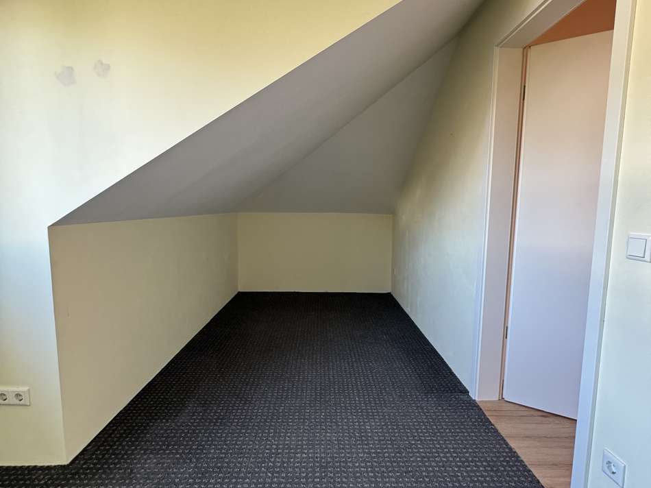 Gästezimmer / Büro I (DG)