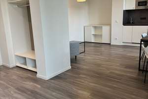 Urbanes Leben in Hamburg: Helle 2-Zimmer-Wohnung mit Balkon – Schultzweg 7, 20097 Hammerbrook, Hamburg – Vorschaubild 2