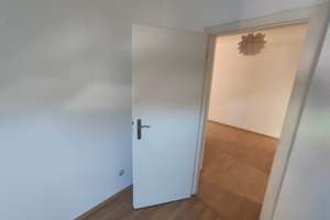 günstige 3 Zi Dachgeschoss Wohnung in zentraler Lage Elberfeld Nordstadt – Albrechtstr. 19, 42105 Elberfeld, Wuppertal – Vorschaubild 15