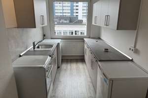 Anfragen nur per E-Mail. Ab sofort 2-Zimmer-Wohnung mit Balkon und Einbauküche/ Hochschulnähe – Bürgermeister-Smidt-Straße 34, 27568 Mitte, Bremerhaven – Vorschaubild 2