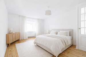 Ganz oben: Lichtdurchflutete 3-Zimmer-Wohnung mit großzügiger Aufteilung – Die vollständige Adresse der Immobilie erhältst du vom Anbieter., 22605 Othmarschen, Hamburg – Vorschaubild 3