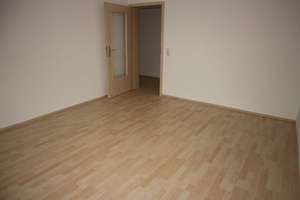 Frei ab 1.11.26 -  1.OG am Heimgarten + Balkon - Bad mit Fenster – Zschopauer Straße 249D, 9126 Gablenz, Chemnitz – Vorschaubild 3