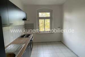 Attraktive 2-Zimmer-Wohnung in der Clausstr. 72, moderne Einbauküche, Bad mit Badewanne und Fenster – Clausstr. 72, 9126 Chemnitz – Vorschaubild 4