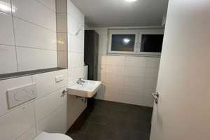 Lichtdurchflutete 3-Zimmer-Erdgeschosswohnung mit Terrasse und eigenem Garten in Frankfurt-Griesheim – Die vollständige Adresse der Immobilie erhältst du vom Anbieter., 65933 Griesheim, Frankfurt am Main – Vorschaubild 7