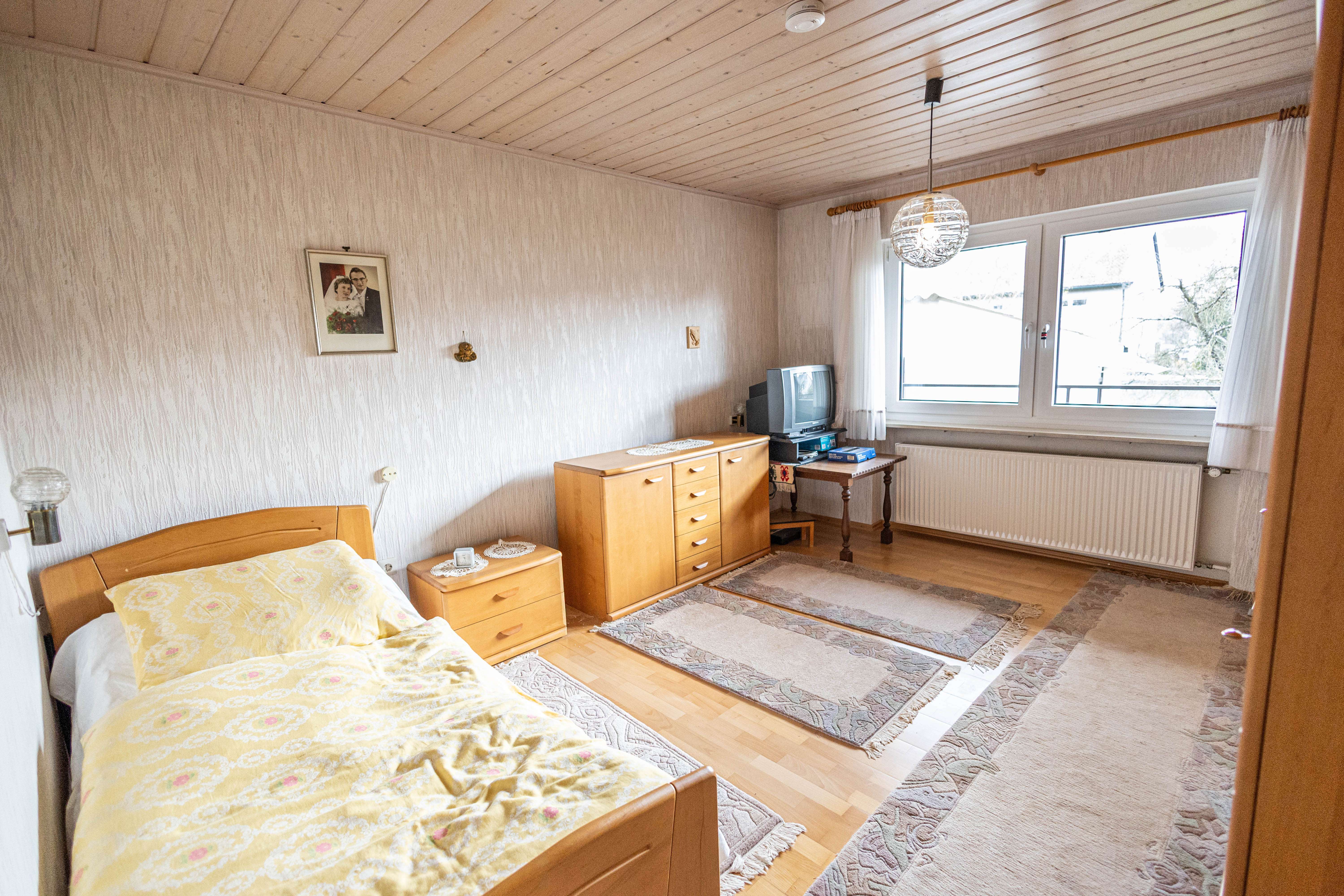 Immobilie in Veitsbronn - Zweifamilienhaus I Großer Garten I Herausragende Lage - Bild 9