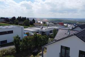 Kehlberg Immobilien - Ihr Makler seit 1989-Großzügiges 2 Familienhaus in bester Lage von Nieder-Olm – Heinrich-Böll-Straße 29, 55268 Nieder-Olm – Vorschaubild 5