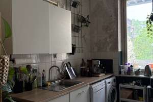 Helle Altbauwohnung mit großen Zimmern, hohen Decken und Balkon – Die vollständige Adresse der Immobilie erhältst du vom Anbieter., 70199 Heslach, Stuttgart – Vorschaubild 2