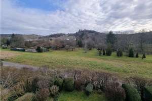 Ruhige 2-Zi.-DG-Einliegerwohnung mit Balkon & Klimaanlage – Feldrandlage, ideal für Pendler