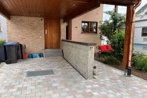 Zentral und ruhig gelegenes REH mit ELW, Carport und Garten – Friedhofstr. x, 71088 Holzgerlingen – Vorschaubild 2