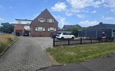 2 Familienhaus im Zentrum von Brüggen