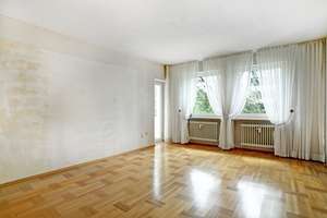 Nicht aufwendig zu renovieren: 3-Zimmer-Wohnung mit Balkon und eigenem Garagenplatz – Die vollständige Adresse der Immobilie erhältst du vom Anbieter., 80939 Freimann, München – Vorschaubild 2
