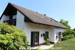 Ein- oder Zweifamilienhaus mit schönem eingewachsenem Garten, Sauna, und Garage in Neunkirchen – Die vollständige Adresse der Immobilie erhältst du vom Anbieter., 92637 Neunkirchen, Weiden in der Oberpfalz – Vorschaubild 1