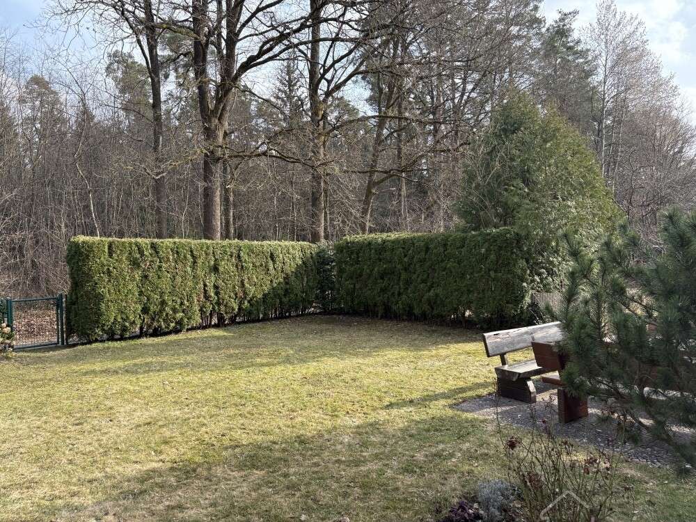 Feucht neue einziartige Dachgeschoßwohnung mit 2 Balkone am Waldrand mit Stellplatz und Dachboden, Nürnberger Land Kreis – Bild 4