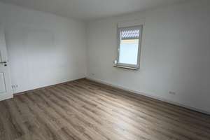 Platz für Ihre Ideen: 3,5-Zimmer-Wohnung in Reutlingen – Jakobstraße 14, 72760 Reutlingen-Mitte, Reutlingen – Vorschaubild 2