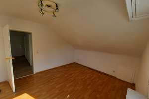 Schicke 3 Zimmer Wohnung mit Küche und Balkon – Die vollständige Adresse der Immobilie erhältst du vom Anbieter., 64839 Münster – Vorschaubild 3