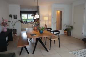 Möbliert und befristet bis Juni 2029 - Zuhause mit viel Platz in Düsseldorf-Himmelgeist – Am Scheitenweg 26, 40589 Himmelgeist, Düsseldorf – Vorschaubild 2