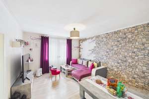 Charmantes Mehrfamilienhaus mit Potenzial und flexiblen Nutzungsmöglichkeiten! – Die vollständige Adresse der Immobilie erhältst du vom Anbieter., 70327 Untertürkheim (Ortsteil), Stuttgart – Vorschaubild 2
