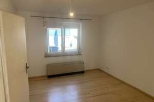 Selbstnutzung oder Kapitalanlage, zwei der drei Wohneinheiten stehen bereits leer - sofort verfügbar – Die vollständige Adresse der Immobilie erhältst du vom Anbieter., 70736 Fellbach – Vorschaubild 5