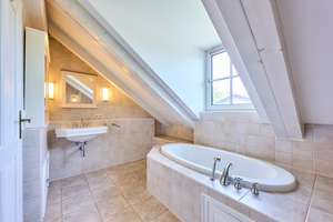 Property thumbnail 11