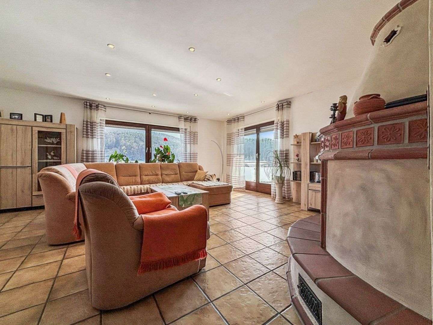 Immobilie in Eschau - Großzügiges Zuhause mit Weitblick in Eschau – ideal für Familien und Mehrgenerationen - Bild 5