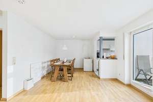 Gepflegte 2-Zimmer-Maisonette mit Balkon und Stellplatz in ruhiger Lage in Ditzingen – Die vollständige Adresse der Immobilie erhältst du vom Anbieter., 71254 Ditzingen – Vorschaubild 2