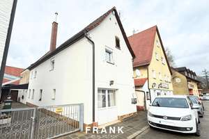 Kleines Zweifamilienhaus mit vermieteter Erdgeschosswohnung in Lauf a. d. Pegnitz – Samstagstraße 20, 91207 Lauf an der Pegnitz – Vorschaubild 1