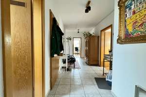 HELLE 3 ZIMMER-DG-WOHNUNG MIT GROßEM BALKON UND GARTEN IN SCHÖNER WOHNLAGE IN HAUNSTETTEN – Die vollständige Adresse der Immobilie erhältst du vom Anbieter., 86179 Haunstetten-West, Augsburg – Vorschaubild 9