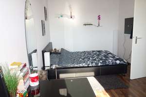 Helle teilmöblierte 2-Zi.-Whg. mit Westbalkon in BMW-Nähe, neuwertige EBK, provisionsfrei. – Schleissheimerstrasse 303, 80809 Am Riesenfeld, München – Vorschaubild 9