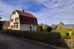 Freistehendes Einfamilienhaus mit 2 Garagen, großem Garten in bester  Wohnlage von Hagen-Emst – Die vollständige Adresse der Immobilie erhältst du vom Anbieter., 58093 Emst, Hagen – Vorschaubild 2