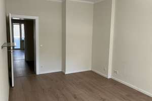 Wohnen mit Charakter: 2-Zimmer-Wohnung in Pempelfort, mit Einbauküche, Wannenbad und Balkon – Annastraße 45, 40477 Pempelfort, Düsseldorf – Vorschaubild 4