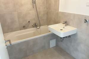 3-Zimmer-Wohnung + 2 Loggien! Frisch renoviert, separate Küche, Wannenbad, Aufzug – Gropiusweg 15, 44801 Querenburg, Bochum – Vorschaubild 3