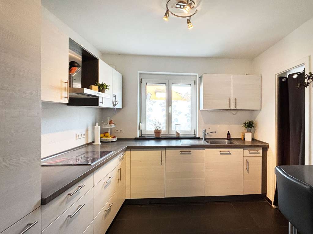 Immobilie in Überlingen - Stadtnahe 3,5 Zimmer-Wohnung in ruhiger Lage - Bild 2