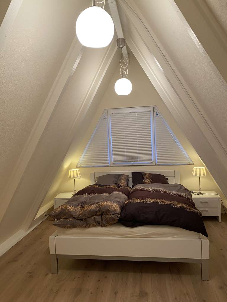 Immobilie in Bad Wünnenberg - Luxuriös wohnen im Grünen – Nurdachhaus mit 650 m² Grundstück in Fürstenberg - Bild 1