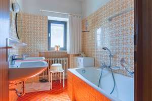 Dreifamilienhaus mit Hinterliegergrundstück in Ingolstadt-Süd – Die vollständige Adresse der Immobilie erhältst du vom Anbieter., 85051 Münchener Straße, Ingolstadt – Vorschaubild 6