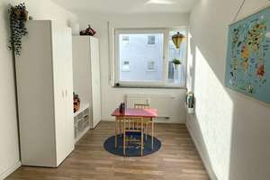 Neuwertiges 6-Zimmer-Reihenhaus mit Einbauküche in Frankfurt – Karl-Blum-Allee 51, 24943 Höchst, Frankfurt am Main – Vorschaubild 7