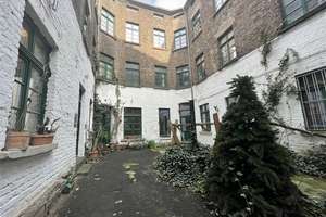 Mit Charme in D-Altstadt! Renoviertes Stadthaus im Hinterhof zu vermieten 