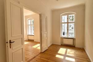 RARITÄT-LIEBEVOLL SANIERT -Bezugsfreie, helle 3-Zimmer-Altbau-Wohnung-sonniger  Balkon – Pflügerstraße 81, 12047 Neukölln (Ortsteil), Berlin – Vorschaubild 2
