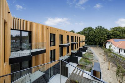 Helle 3-Zimmer-Gartenwohnung mit zwei Bädern, Abstellkammer und Hobbyraum