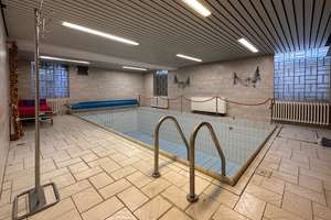 Repräsentative Immobilie:vermietete Praxis und großzügige Wohnung auf 2 Etagen.Sauna,Pool,Balkone – Die vollständige Adresse der Immobilie erhältst du vom Anbieter., 38350 Helmstedt – Vorschaubild 37