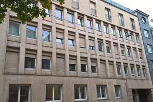-große, helle 2 Zimmer-Wohnung mit Balkon in Gerbernähe