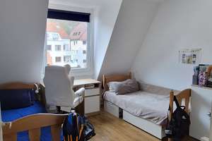 Altbaucharme mit modernem Herz: sanierte 3-Zimmer Dachgeschoss Wohnung – Die vollständige Adresse der Immobilie erhältst du vom Anbieter., 70199 Heslach, Stuttgart – Vorschaubild 3