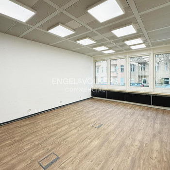 Helles Büro nahe Tempelhofer Damm