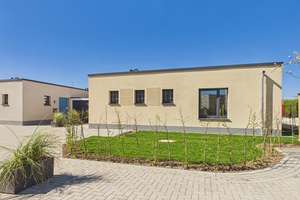 BUNGALOW MIT EXTRA GRUNDSTÜCK. MEHR RUHE. MEHR FREIRAUM. – HAUS 77 – Friedrich-Hirsch-Straße 23, 51145 Elsdorf, Köln – Vorschaubild 3