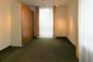 Einfamilienhaus mit Penthouse, Einliegerwohnung, Pool und großem Grundstück - Preis auf Anfrage – Die vollständige Adresse der Immobilie erhältst du vom Anbieter., 66132 Bischmisheim, Saarbrücken – Vorschaubild 13
