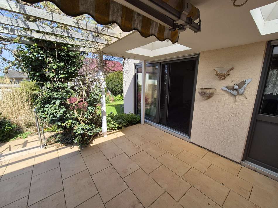 Teilüberdachte Terrasse