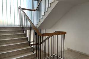 Helles Apartment in ruhiger Lage. Herrlicher Balkon. Beste Infrastruktur. Renovierungsbedarf. – Die vollständige Adresse der Immobilie erhältst du vom Anbieter., 80797 Neuschwabing, München – Vorschaubild 9