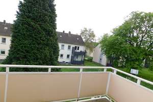 Schöne 3-Zimmer-Wohnung mit großem Balkon! – Fliegenbuschweg 15, 45359 Schönebeck, Essen – Vorschaubild 2