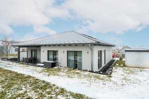 Smart, schick, bezugsfertig: Neuwertiger Bungalow in Fürstenzell der begeistert! – Passau (Kreis) – Vorschaubild 2