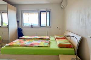 Helle, exklusive 4, bzw. 3,5  Zimmer Wohnung mit Aufzug , Balkon , Tiefgarage und EBK ! – Kirchhausener Straße 4, 74078 Frankenbach, Heilbronn – Vorschaubild 20