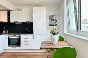 Neuweritge und vollständig möblierte Dachterrassenwohnung mit Aufzug in der Stadtmitte – Worringer Straße 64, 40211 Düsseldorf – Vorschaubild 4